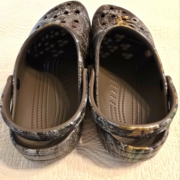 NWT Crocs Classic Realtree Edge Clogs, Limited Edition Release